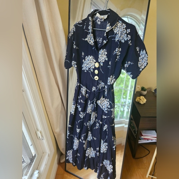 Vintage dress size small - Picture 1 of 4